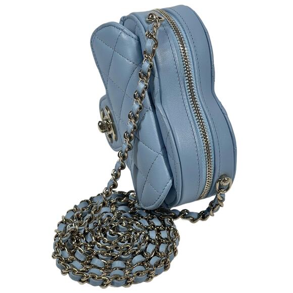Chanel 22S Baby Blue Quilted Lambskin Small Heart Bag Clutch with on Chain - Picture 4 of 12